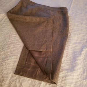 Ann Taylor Brown and White tweed skirt.